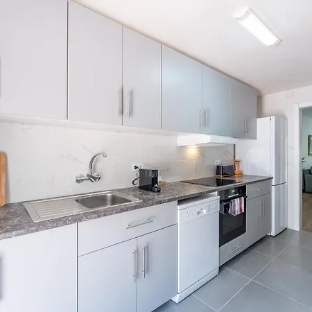 2-bed In Heart Of Boliches Pass The Keys