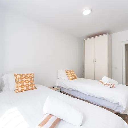 2-bed In Heart Of Boliches Pass The Keys