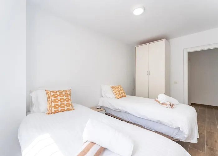 2-bed In Heart Of Boliches Pass The Keys