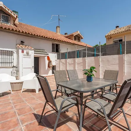 2-bed In Heart Of Boliches Pass The Keys